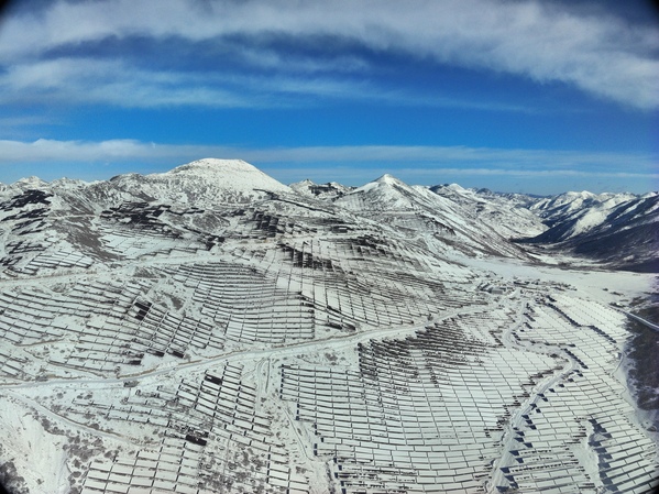 四川凉山木里茶布朗光伏 (2).jpg