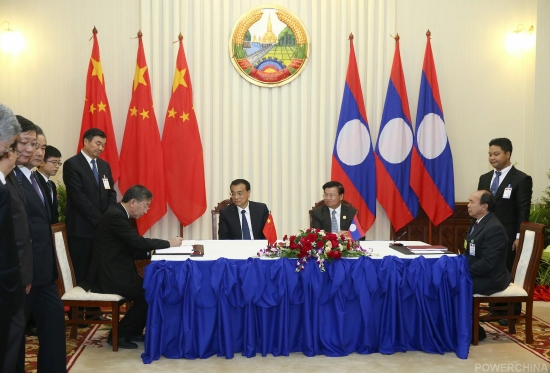 中老两国总理见证南欧江二期贷款协议签署.jpg