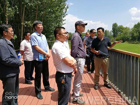2、考察剑湖水环境综合治理项目现场.jpg