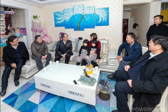 与海外职工家属亲切交流.jpg