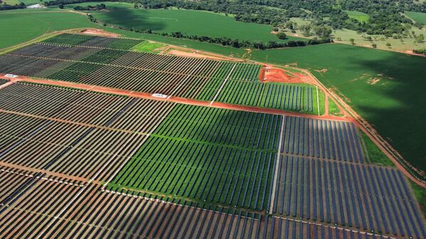 巴西帕拉卡图圣若昂光伏群项目.jpg