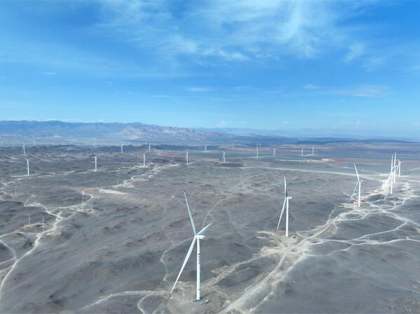 中电建托克逊县100万千瓦风电项目.jpg