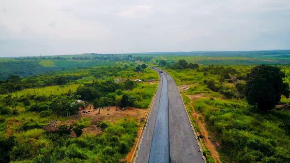 卡南加-卡兰班布吉道路建设项目 字邵斌 摄.jpg