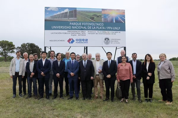 阿根廷拉普拉塔国立大学10.11兆瓦光伏项目1.jpg