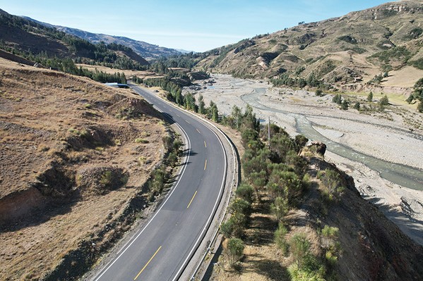 秘鲁卡塔克公路养护项目.jpg 秘鲁卡塔克公路养护项目.jpg