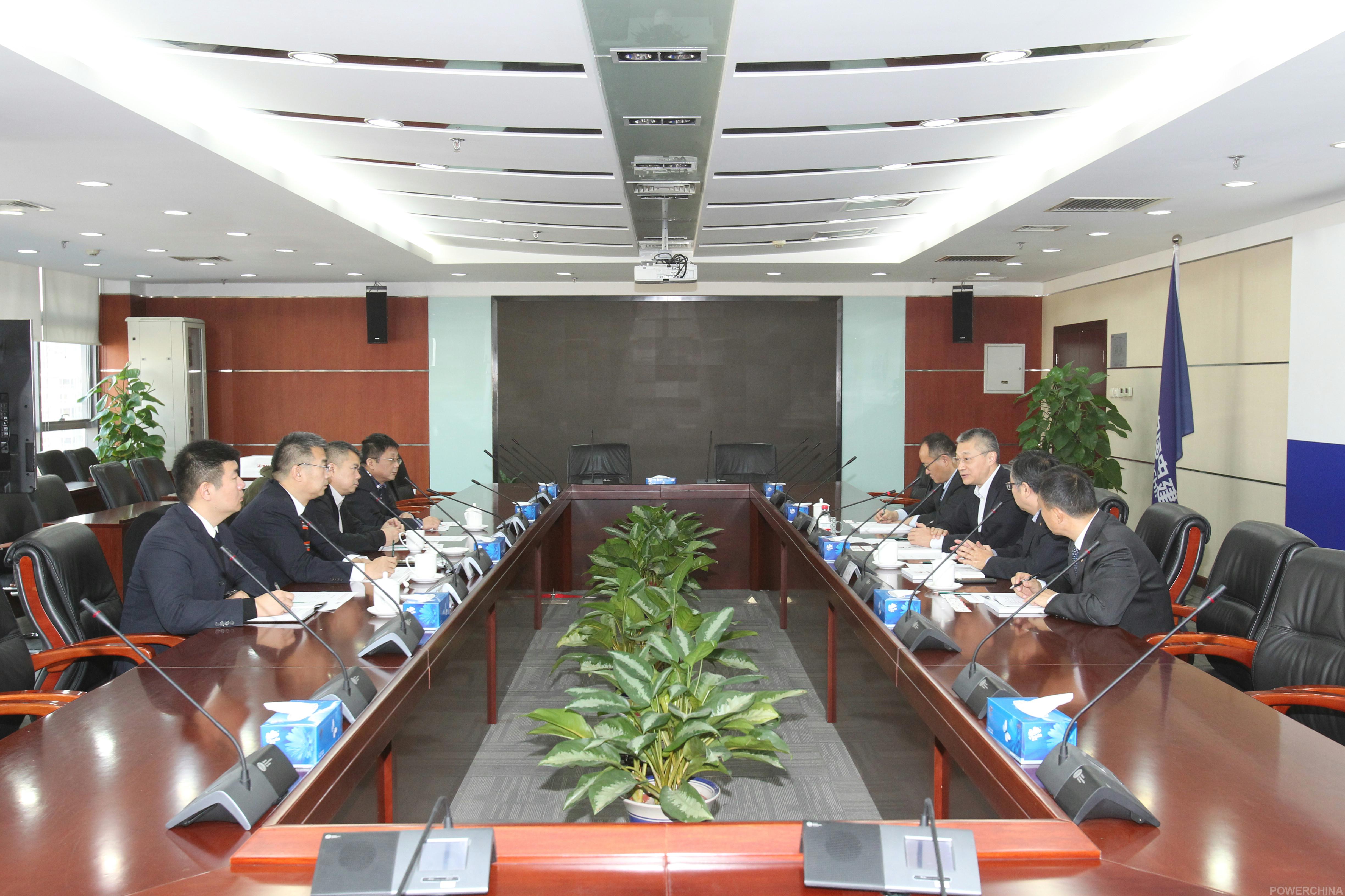 三一集团董事,高级副总裁毛中吾一行到访公司