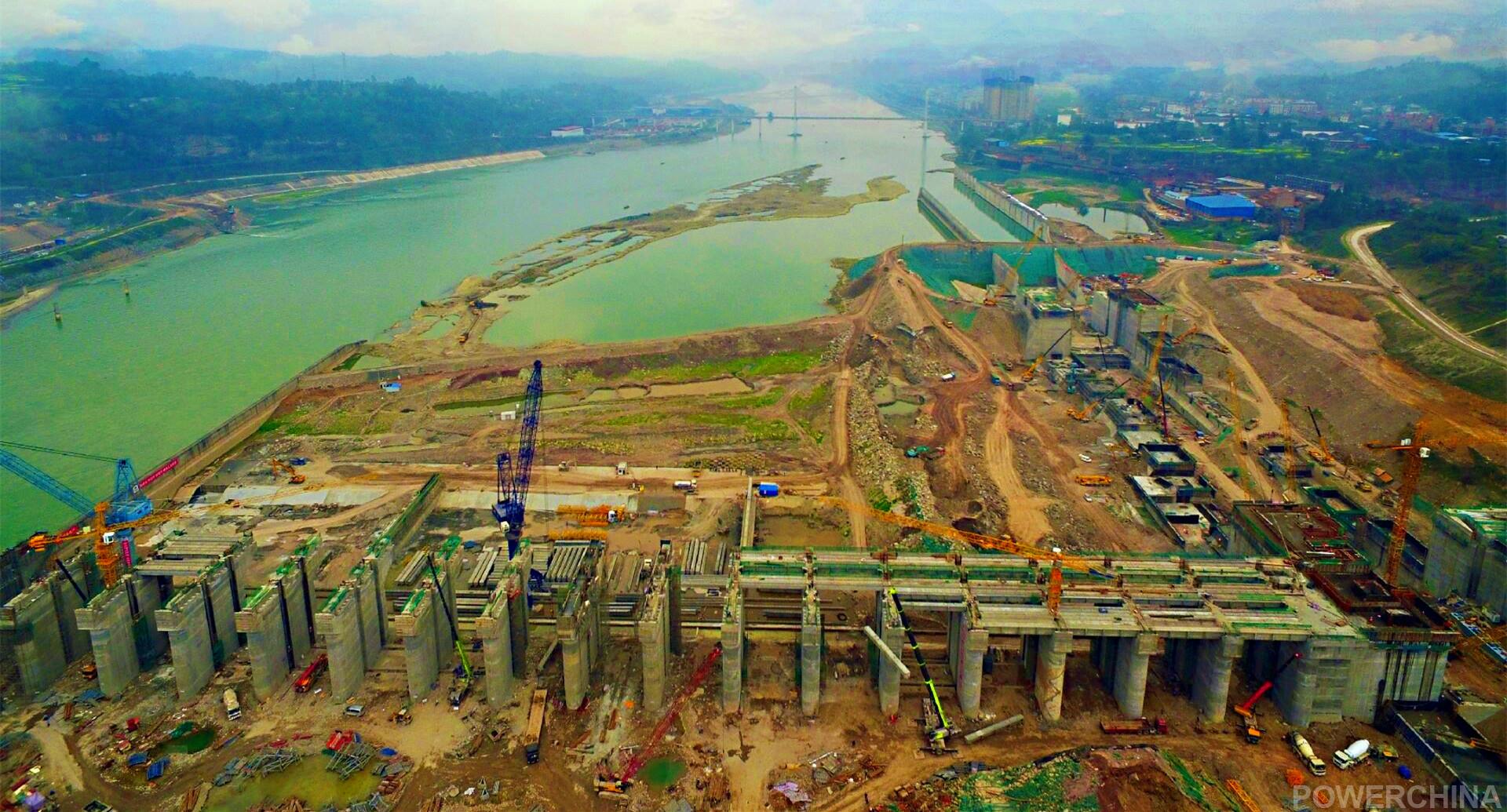 水闸闸墩提前11天浇筑到顶