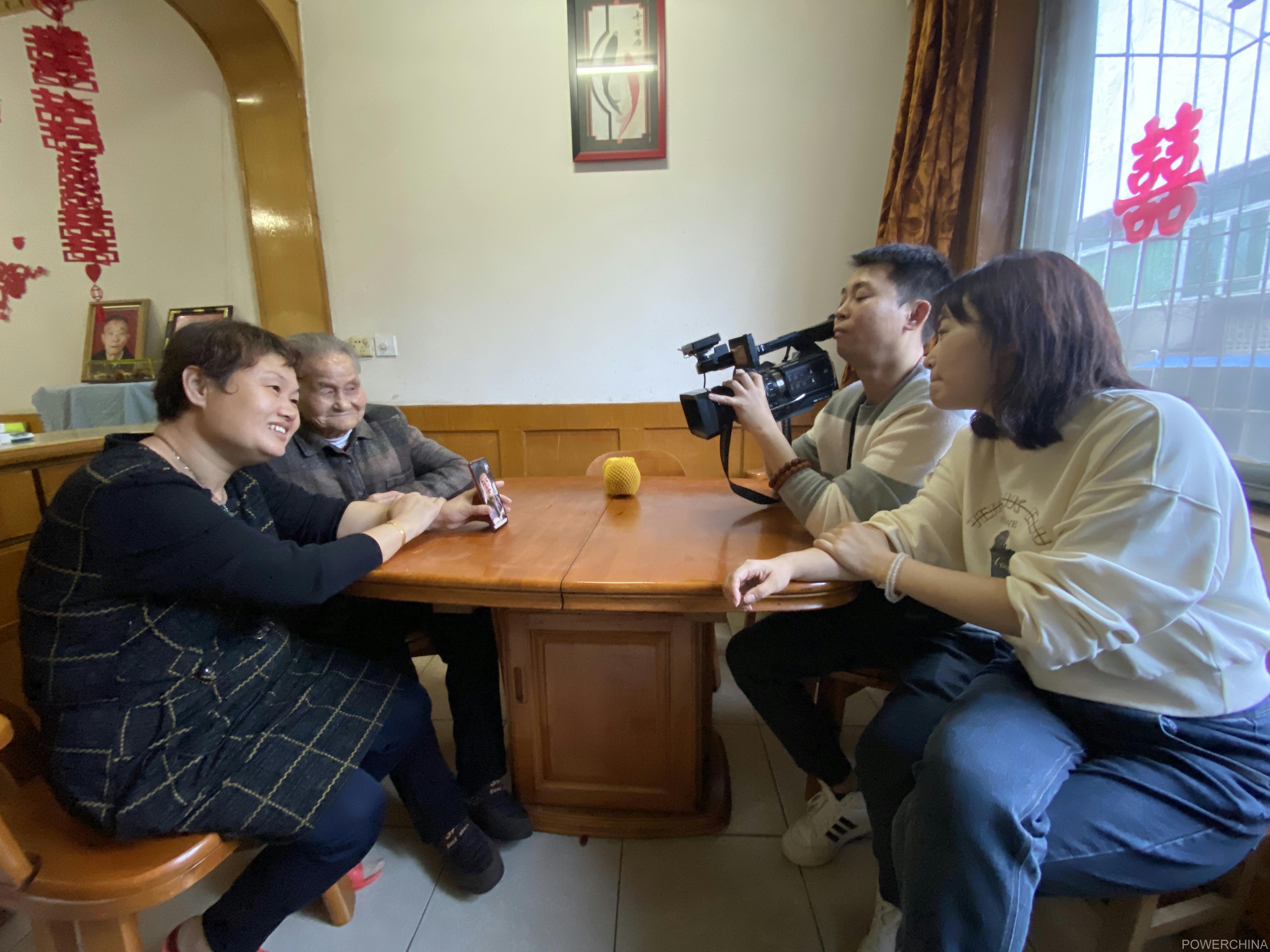 江西电视台拍摄采访场景