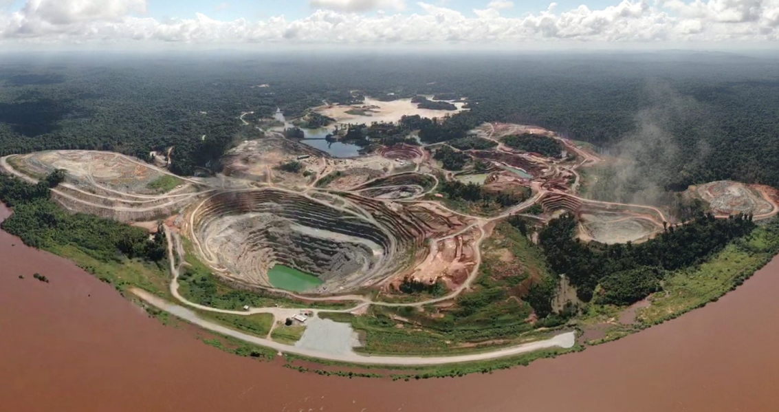 水电十局圭亚那奥罗拉金矿项目首批采矿设备进场