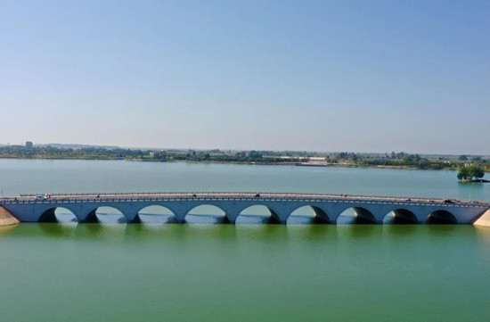 水电十一局鄱阳县环东湖项目长堤路全线通车