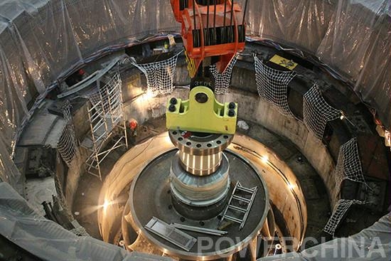 水轮机主轴中心孔补气的作用有那几点,拜托全面一点