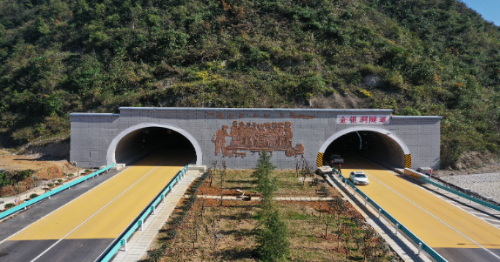 新华网贵州凯里环城高速公路北段通车运营