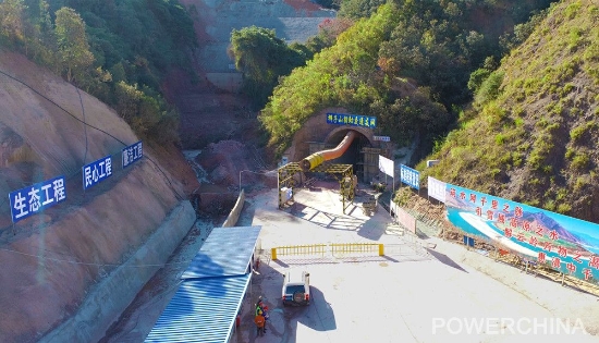 目前,大理段关键线路狮子山隧洞建设已迈上提速新台阶,助力滇中引水